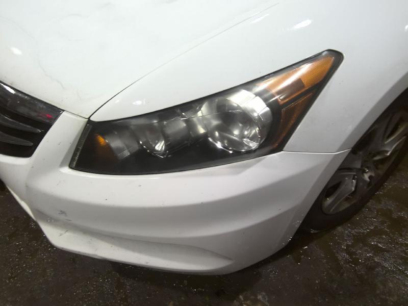 2011 Honda Accord WHITE Photo 5
