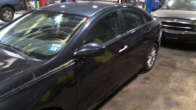 2011 Hyundai Sonata DARK BLUE Photo 12