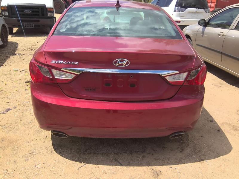 2011 Hyundai Sonata RED Photo 9