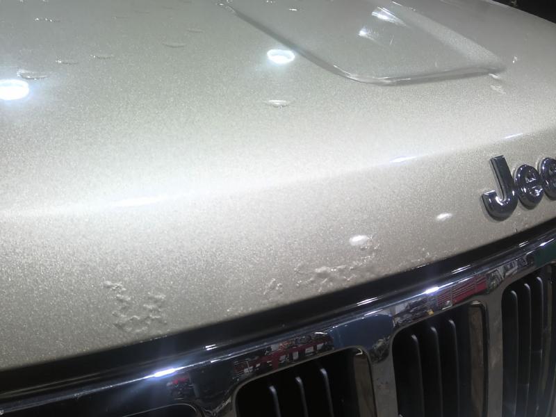 2011 Jeep Grand Cherokee GOLD Photo 2