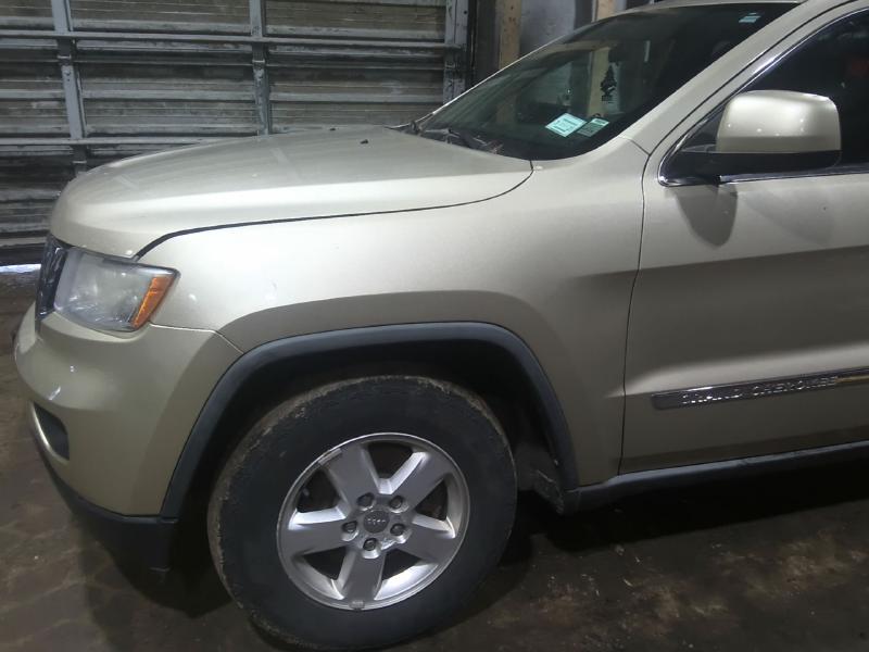 2011 Jeep Grand Cherokee GOLD Photo 7