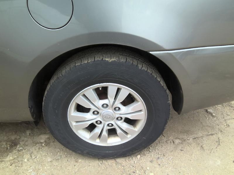 2011 Kia Sedona GRAY Photo 7