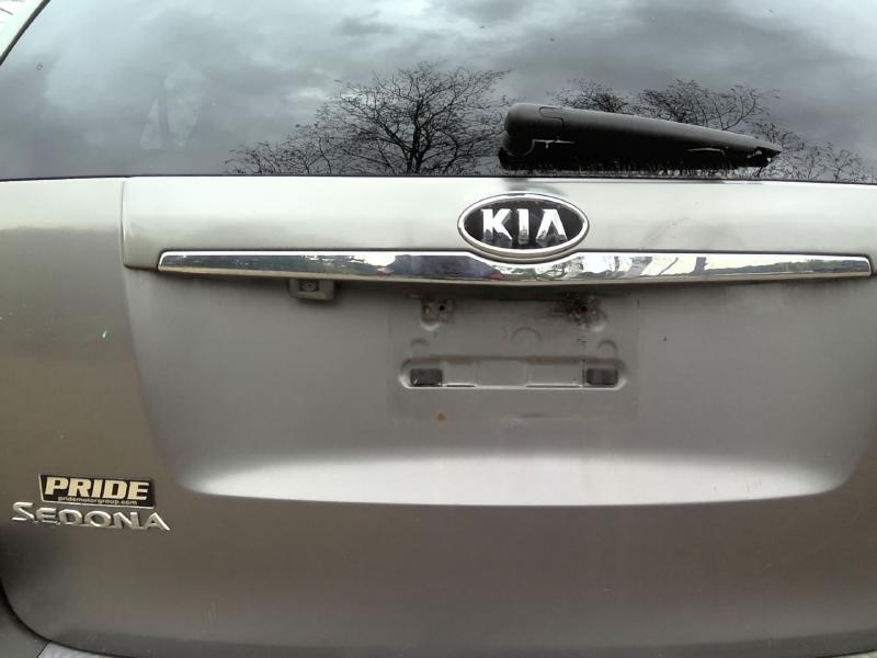 2011 Kia Sedona GRAY Photo 11