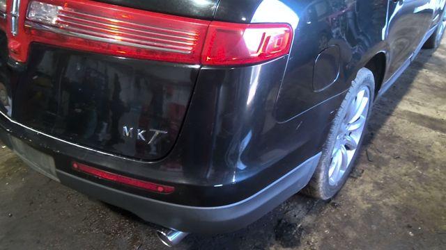 2011 Lincoln MKT BLACK Photo 9