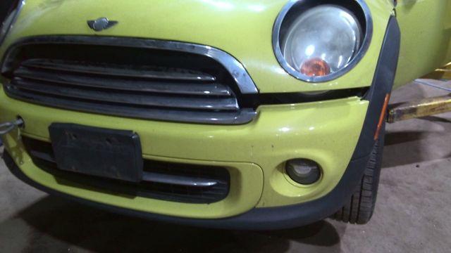 2011 Mini Cooper YELLOW Photo 4