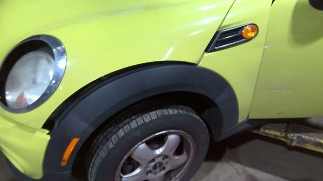 2011 Mini Cooper YELLOW Photo 6
