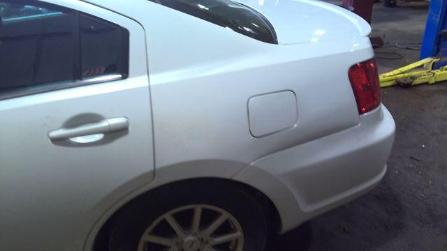 2011 Mitsubishi Galant WHITE Photo 8