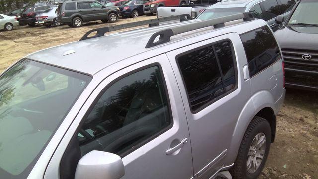 2011 Nissan Pathfinder SILVER Photo 9