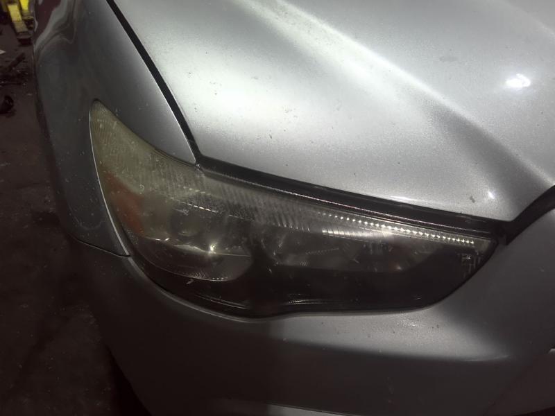 2011 Subaru Outback Sport SILVER Photo 5