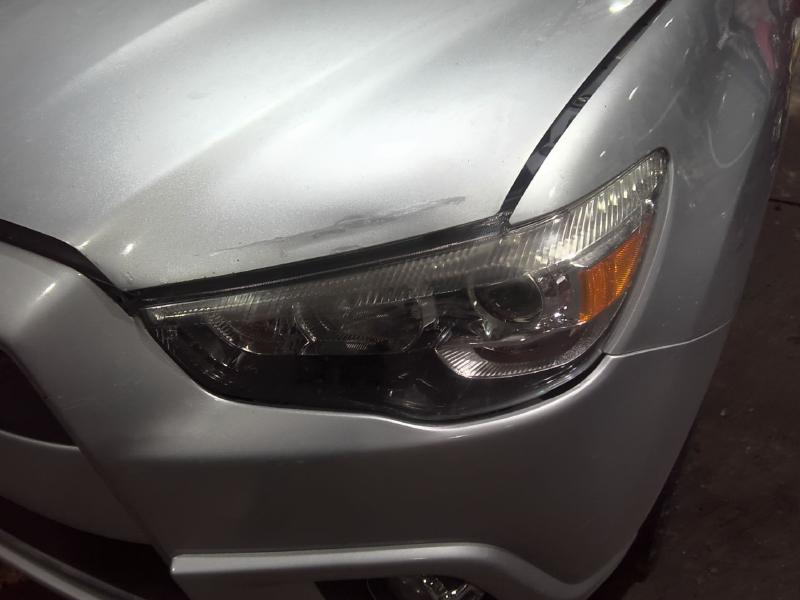 2011 Subaru Outback Sport SILVER Photo 6