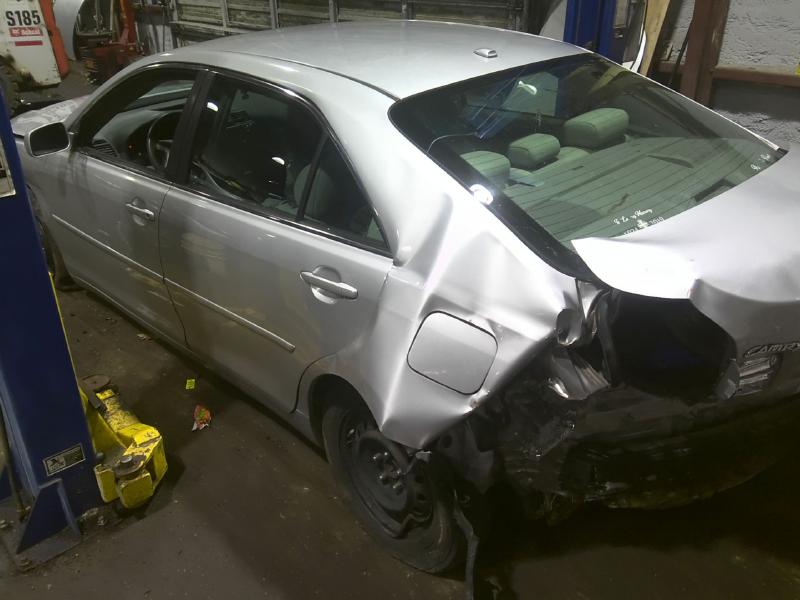 2011 Toyota Camry SILVER Photo 8
