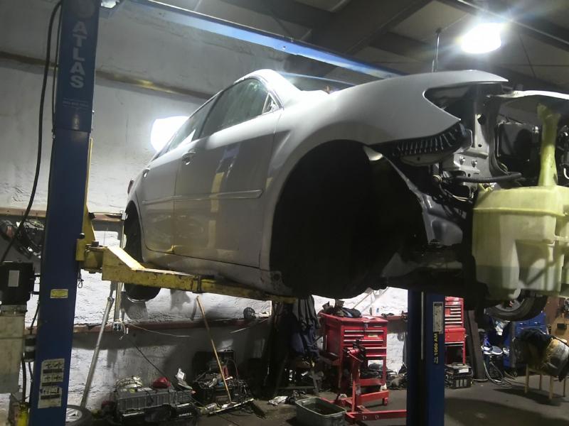 2011 Toyota Camry SILVER Photo 9