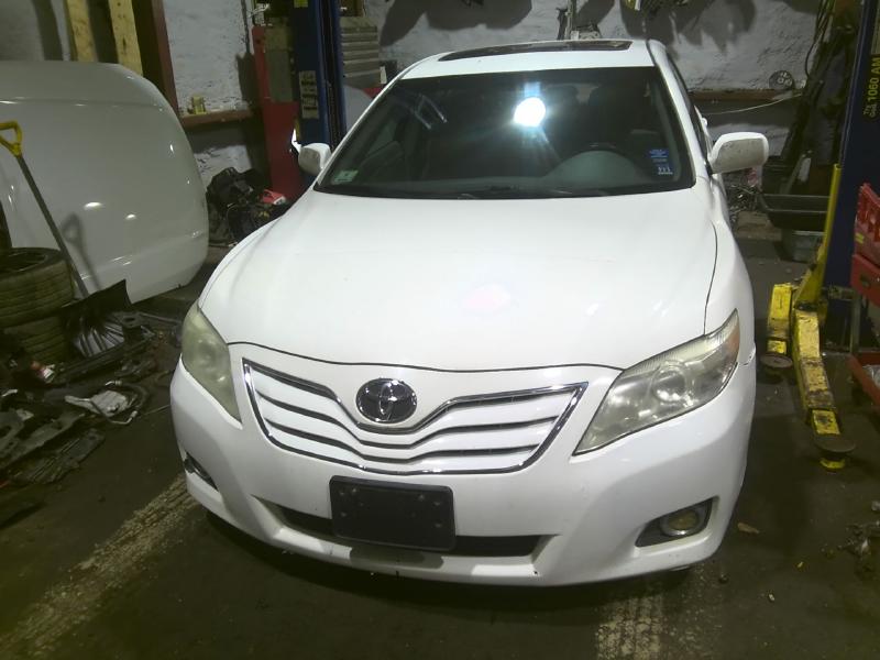 2011 Toyota Camry WHITE Photo 7
