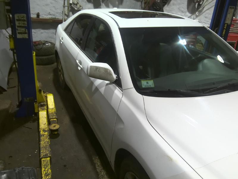2011 Toyota Camry WHITE Photo 10