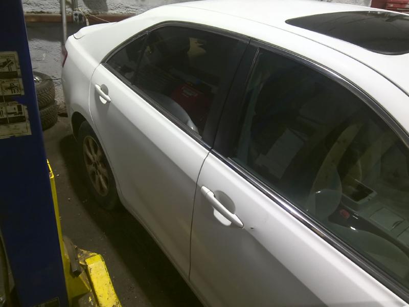 2011 Toyota Camry WHITE Photo 11