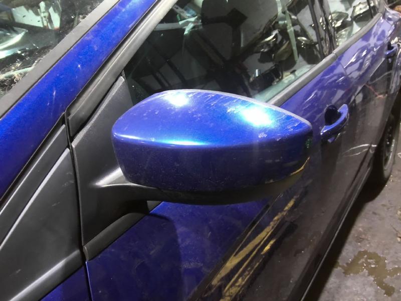 2012 Ford Focus BLUE Photo 9