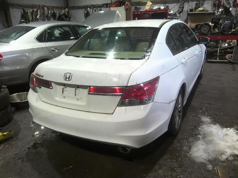 2012 Honda Accord WHITE Photo 12