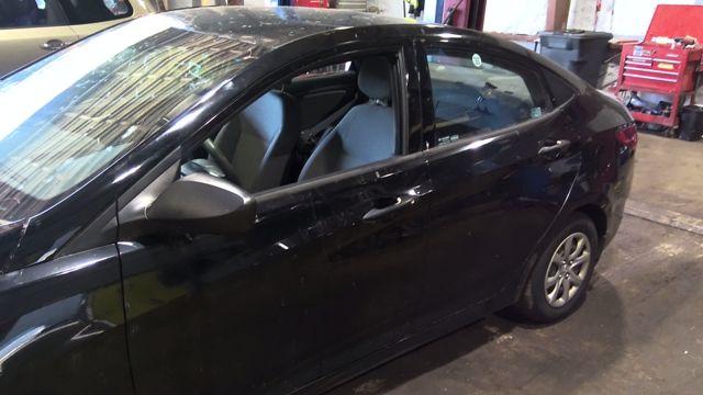 2012 Hyundai Accent  Photo 5