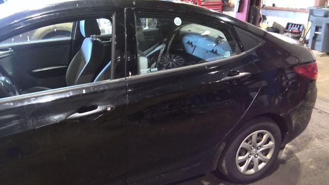 2012 Hyundai Accent  Photo 7