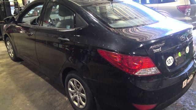 2012 Hyundai Accent  Photo 8