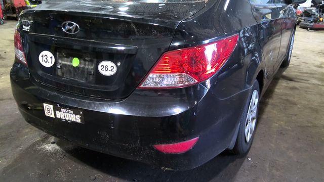 2012 Hyundai Accent  Photo 13