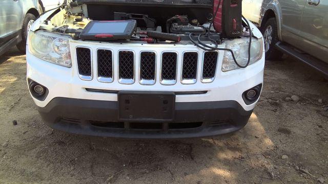 2012 Jeep Compass WHITE Photo 2