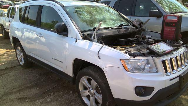 2012 Jeep Compass WHITE Photo 3