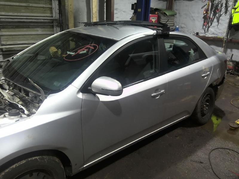 2012 Kia Forte SILVER Photo 8