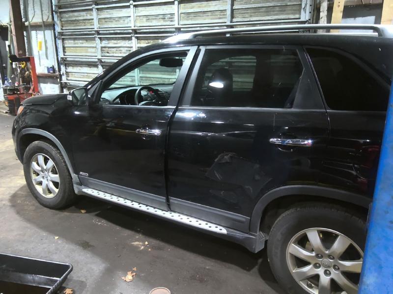 2012 Kia Sorento BLACK Photo 4