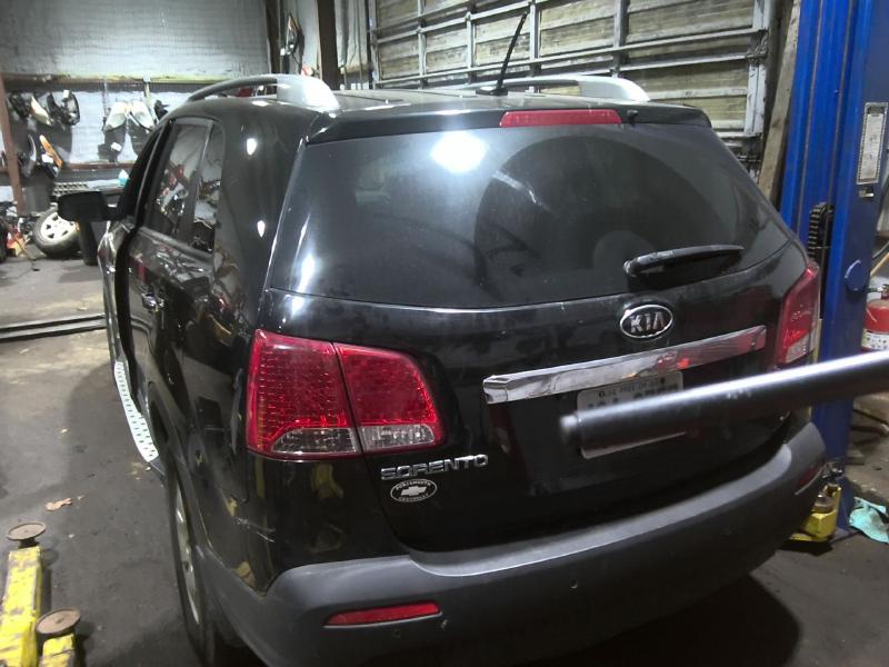 2012 Kia Sorento BLACK Photo 5