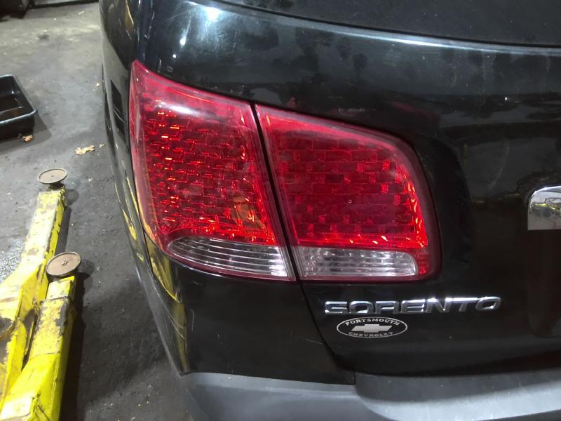 2012 Kia Sorento BLACK Photo 10