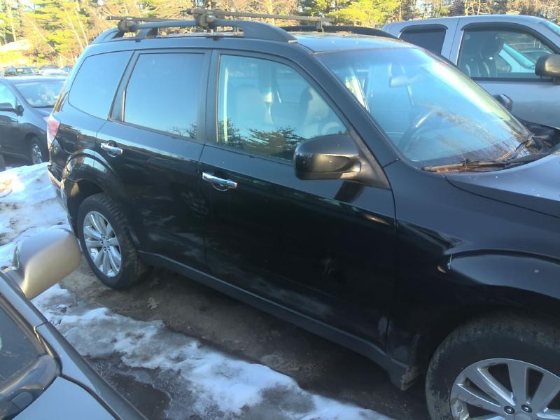 2012 Subaru Forester BLACK Photo 2
