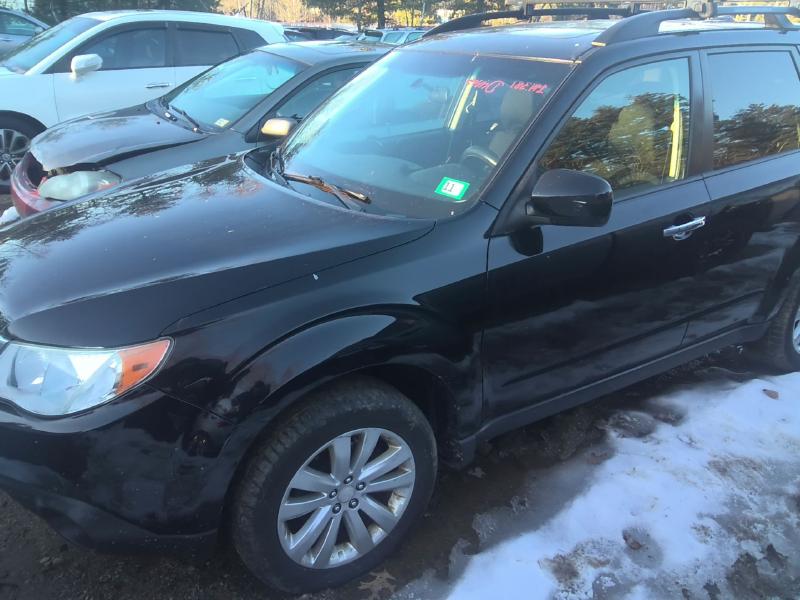 2012 Subaru Forester BLACK Photo 8