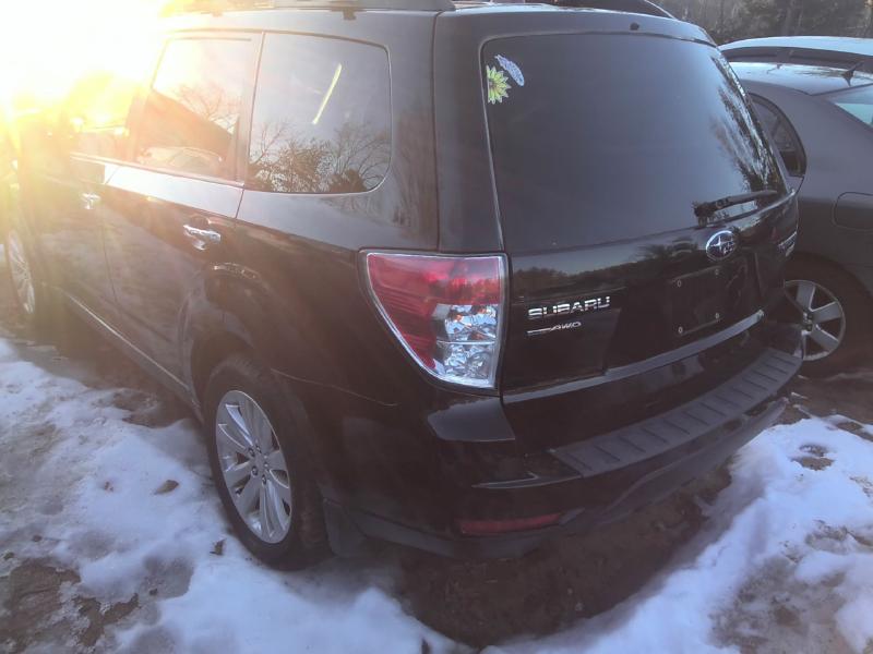 2012 Subaru Forester BLACK Photo 13