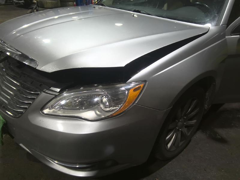 2013 Chrysler 200 SILVER Photo 6