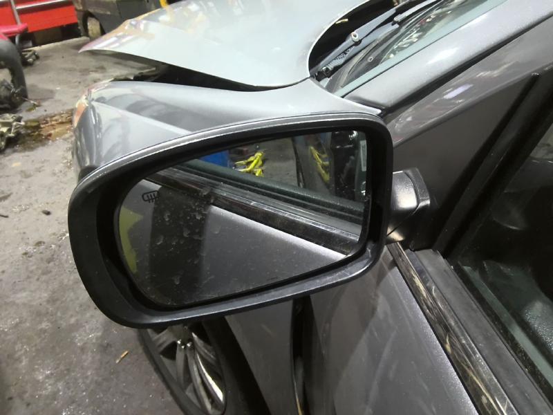 2013 Chrysler 200 SILVER Photo 9