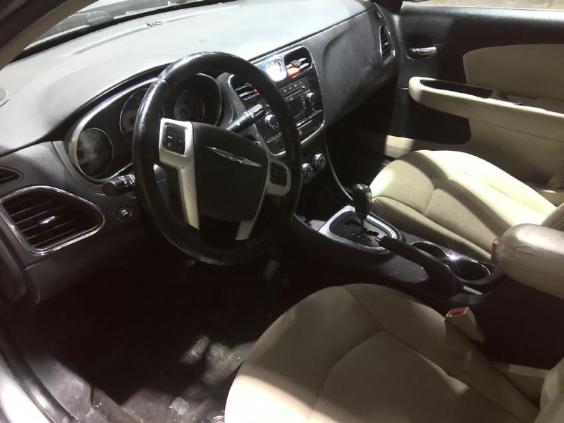 2013 Chrysler 200 SILVER Photo 11