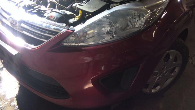 2013 Ford Fiesta RED Photo 3