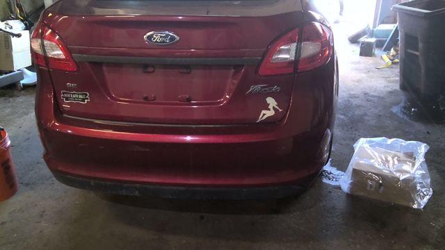 2013 Ford Fiesta RED Photo 13