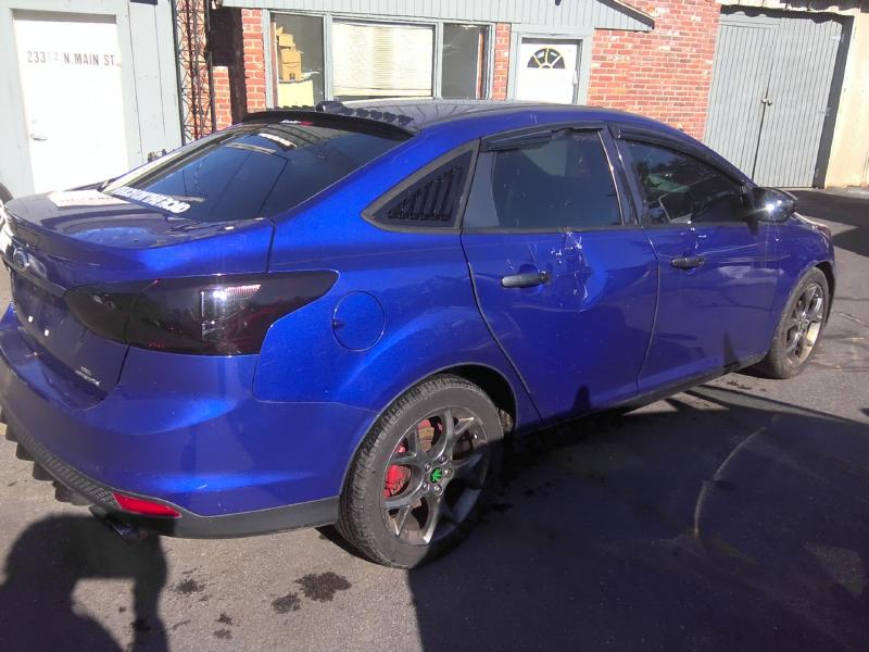 2013 Ford Focus BLUE Photo 7