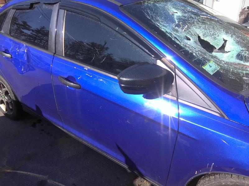 2013 Ford Focus BLUE Photo 9