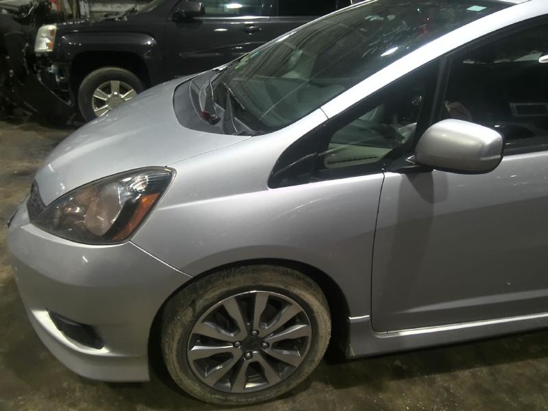 2013 Honda Fit SILVER Photo 5