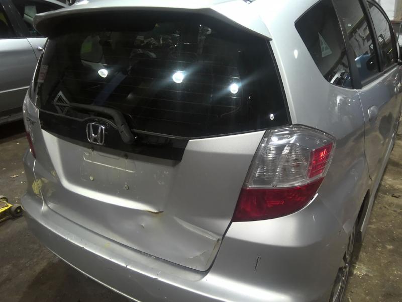 2013 Honda Fit SILVER Photo 12