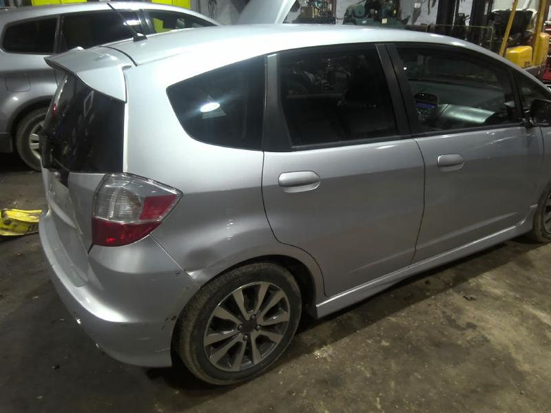 2013 Honda Fit SILVER Photo 14