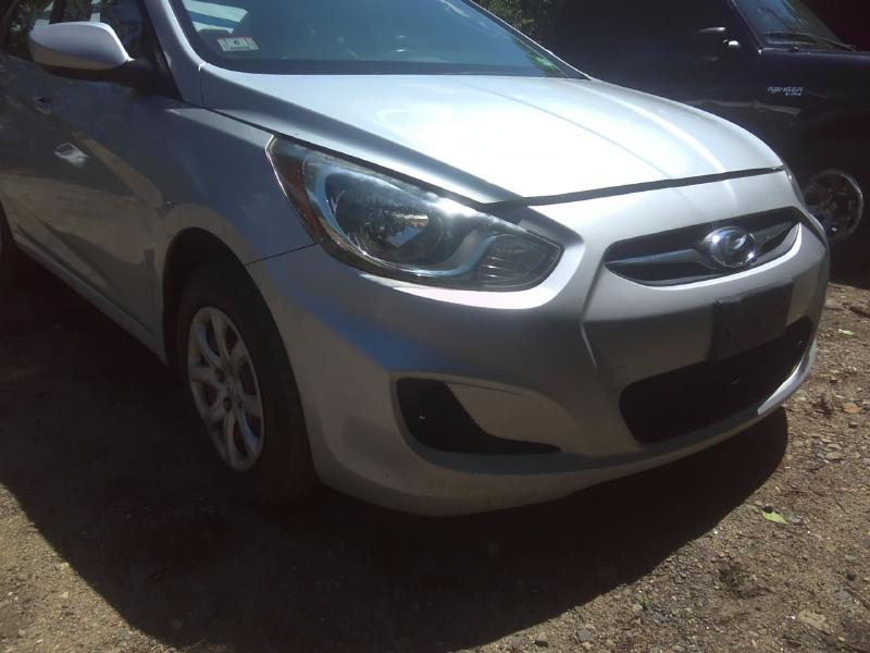 2013 Hyundai Accent SILVER Photo 3