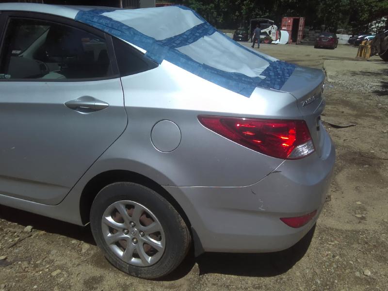 2013 Hyundai Accent SILVER Photo 13