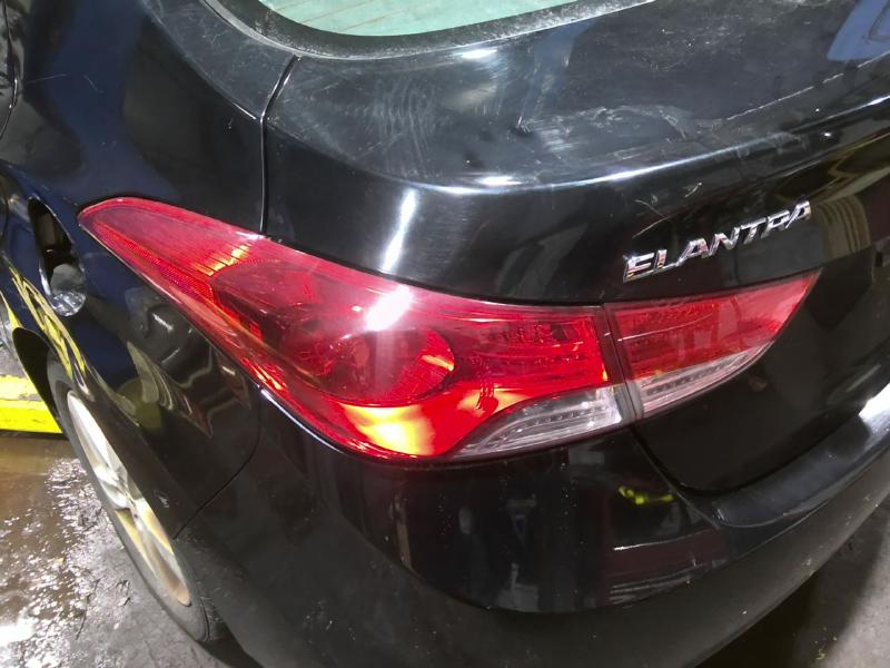 2013 Hyundai Elantra BLACK Photo 15
