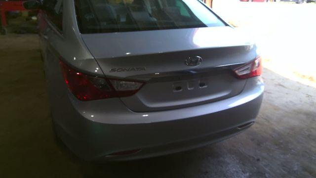 2013 Hyundai Sonata SILVER Photo 11