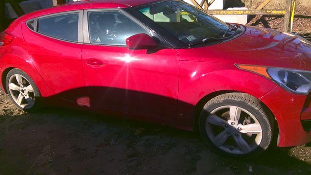 2013 Hyundai Veloster RED Photo 2
