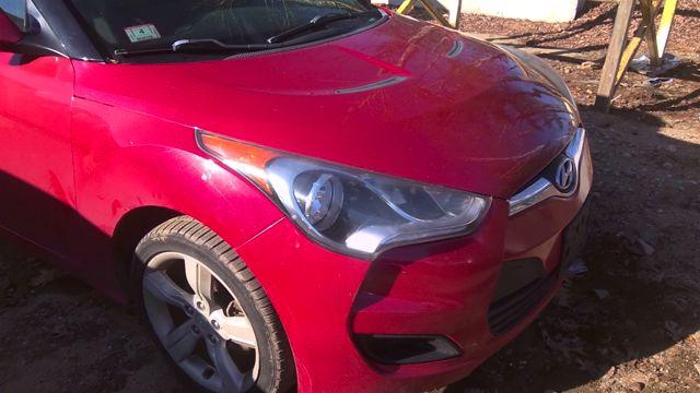 2013 Hyundai Veloster RED Photo 4